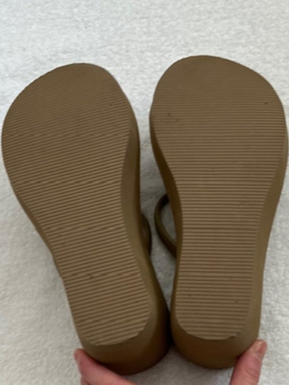 2 Pair VS Colin Stuart Platform Wedge Flip Flops Size 6 Black Tan - Picture 5 of 15